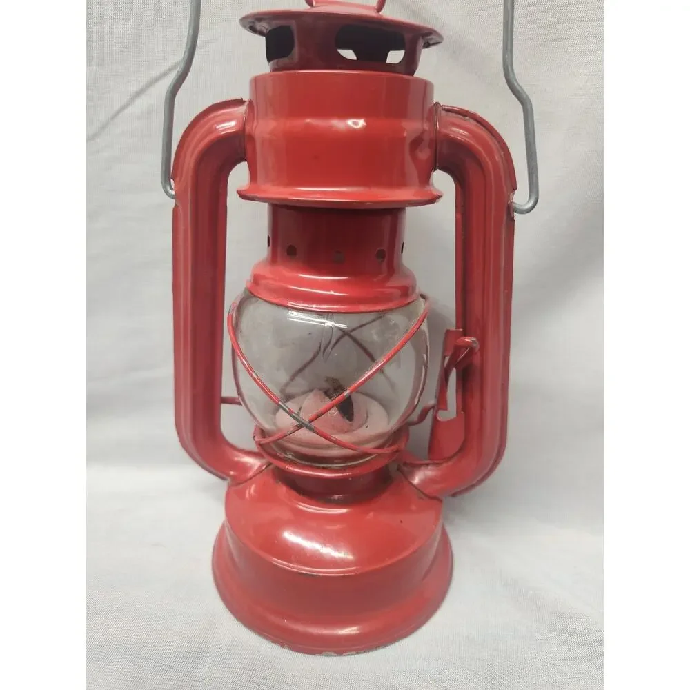Vintage Lantern RED 235 Paraffin Hurricane Lamp Made in China Great condition!